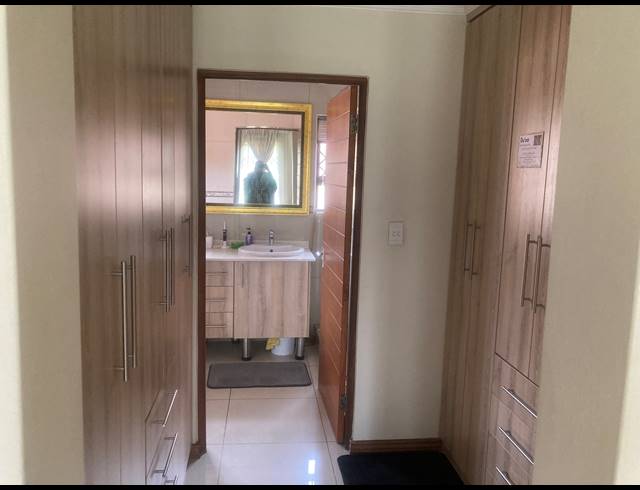 3 BEDROOM SECTIONAL TITLE FOR SALE IN COMET